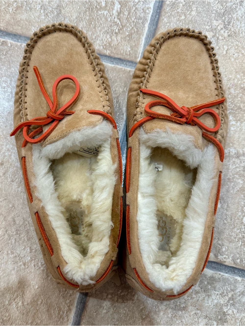 Women’s Uggs size 8
